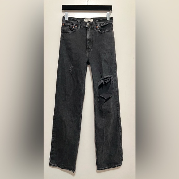 Abercrombie & Fitch The 90s Relaxed Jean High Rise 25R - Picture 1 of 6